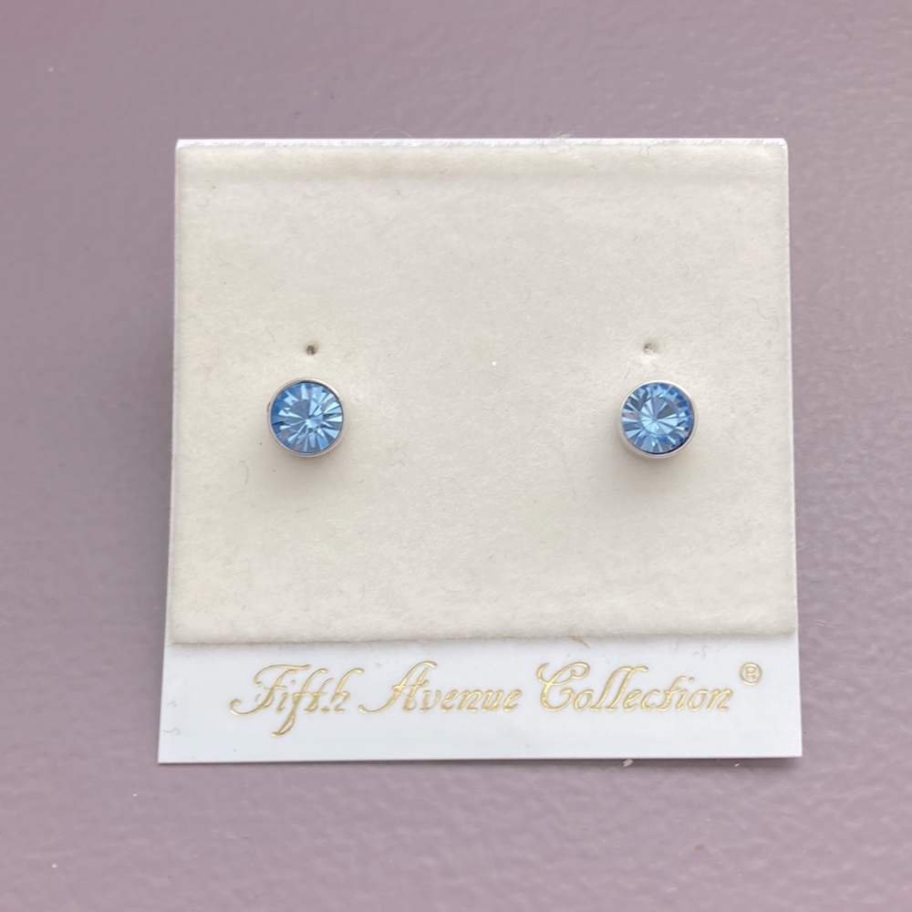 BNIB Fifth Avenue Swarovski Crystal Earrings Blue
